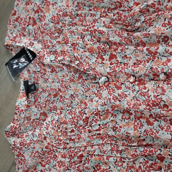 Torrid pink floral crinkle chiffon smocked blouse, size 6X, NWT - Picture 4 of 12